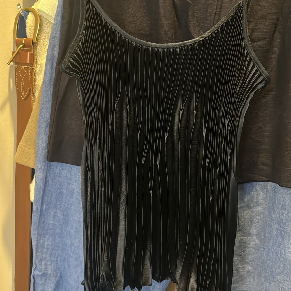 Vince navy silk pleated cami - Picture 3 of 4